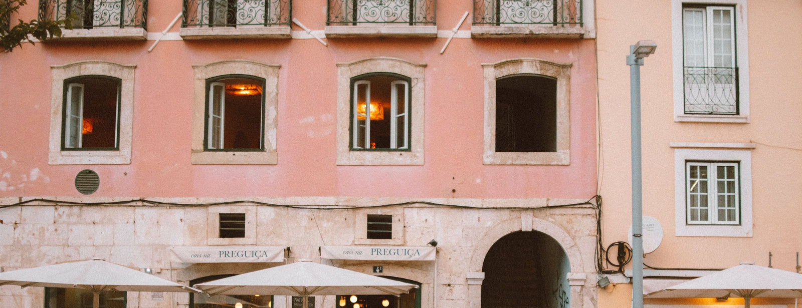 What to Wear In Lisbon