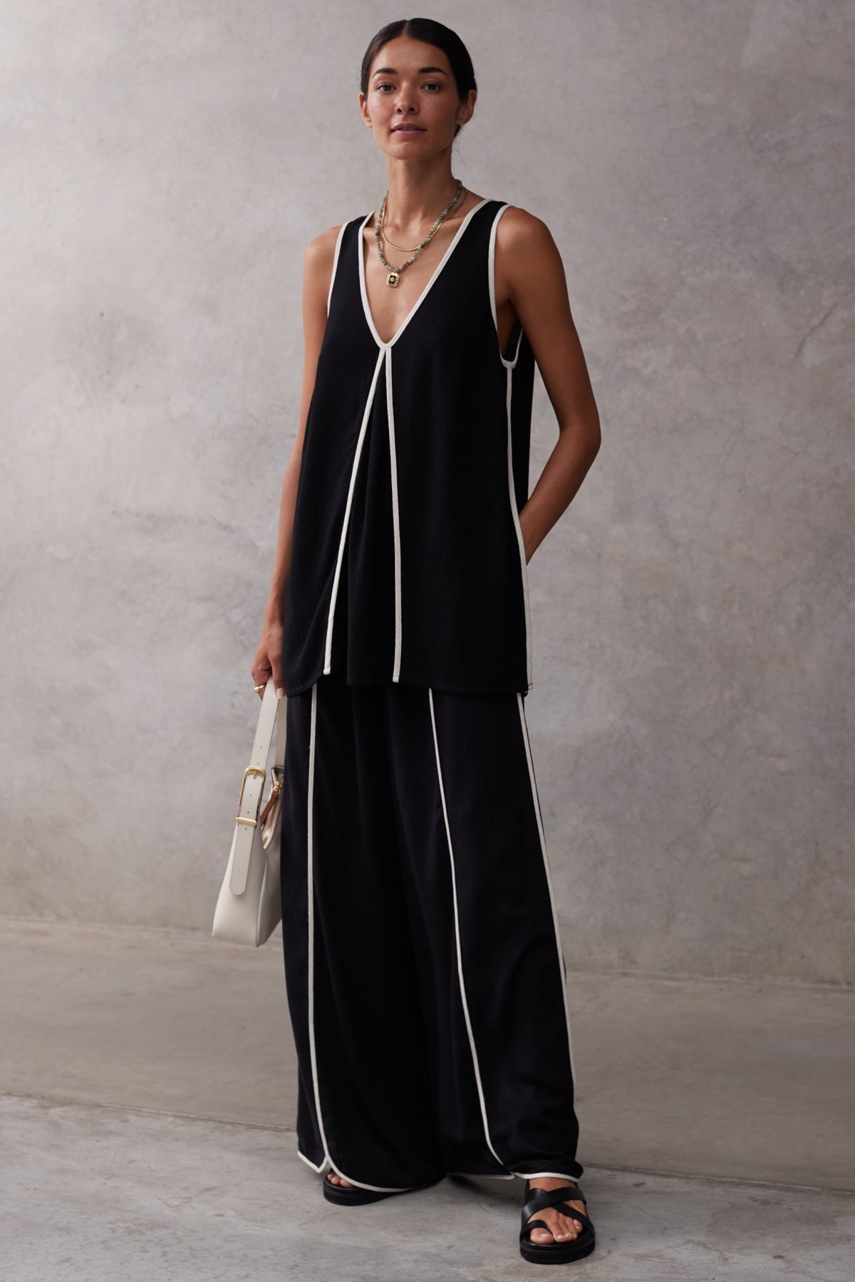 THE ESILA TOP | Noir &amp; Almond - FINAL SALE