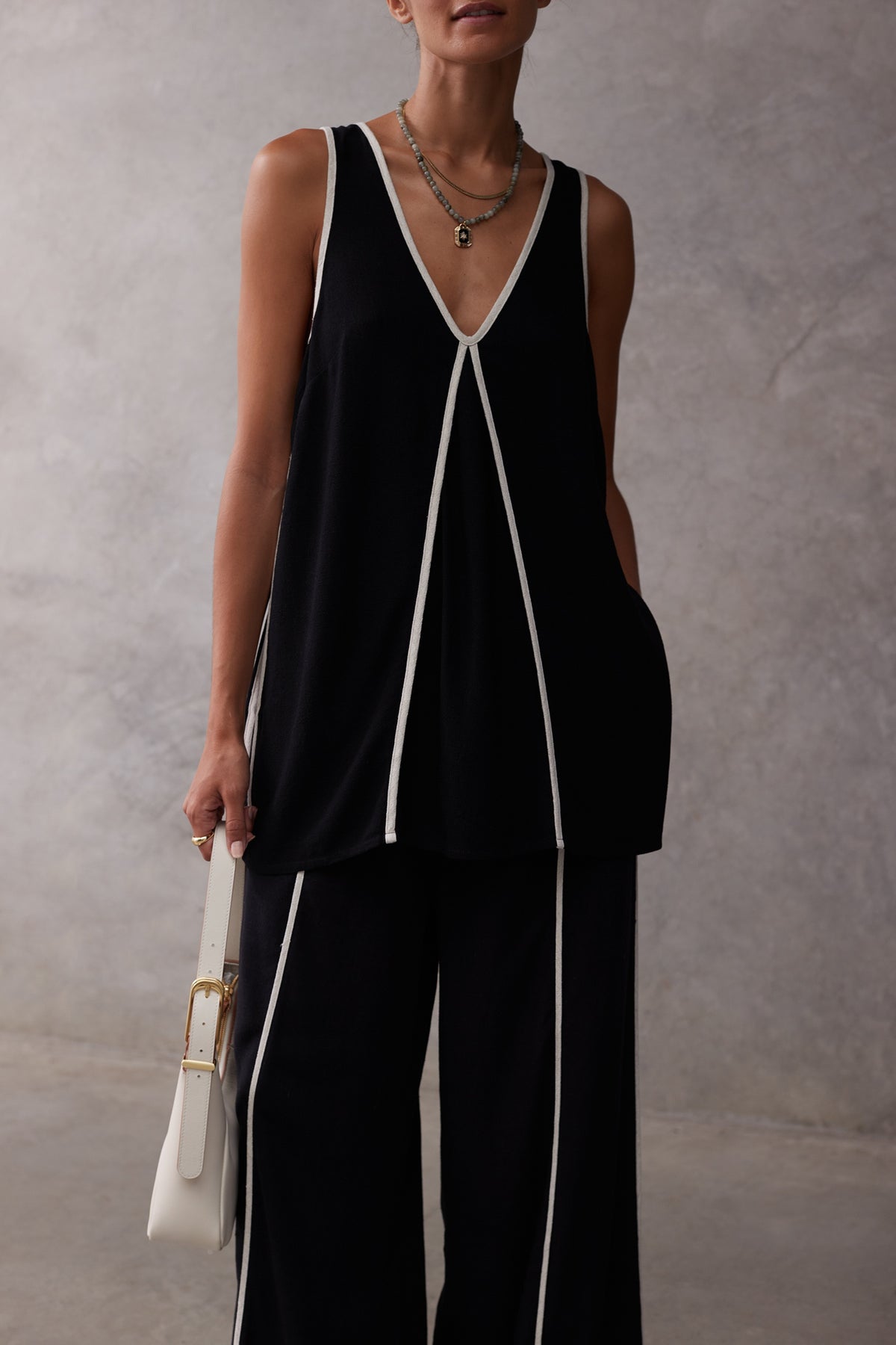 THE ESILA TOP | Noir &amp; Almond - FINAL SALE