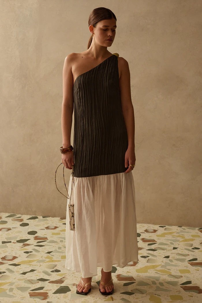 Claudia Drop Waist Maxi Dress L Claudia Drop Waist Maxi Dress L