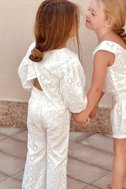 EMBROIDERY SET WITH FLARES | WHITE