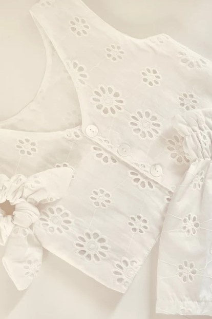 EMBROIDERY SET WITH SHORTS| WHITE