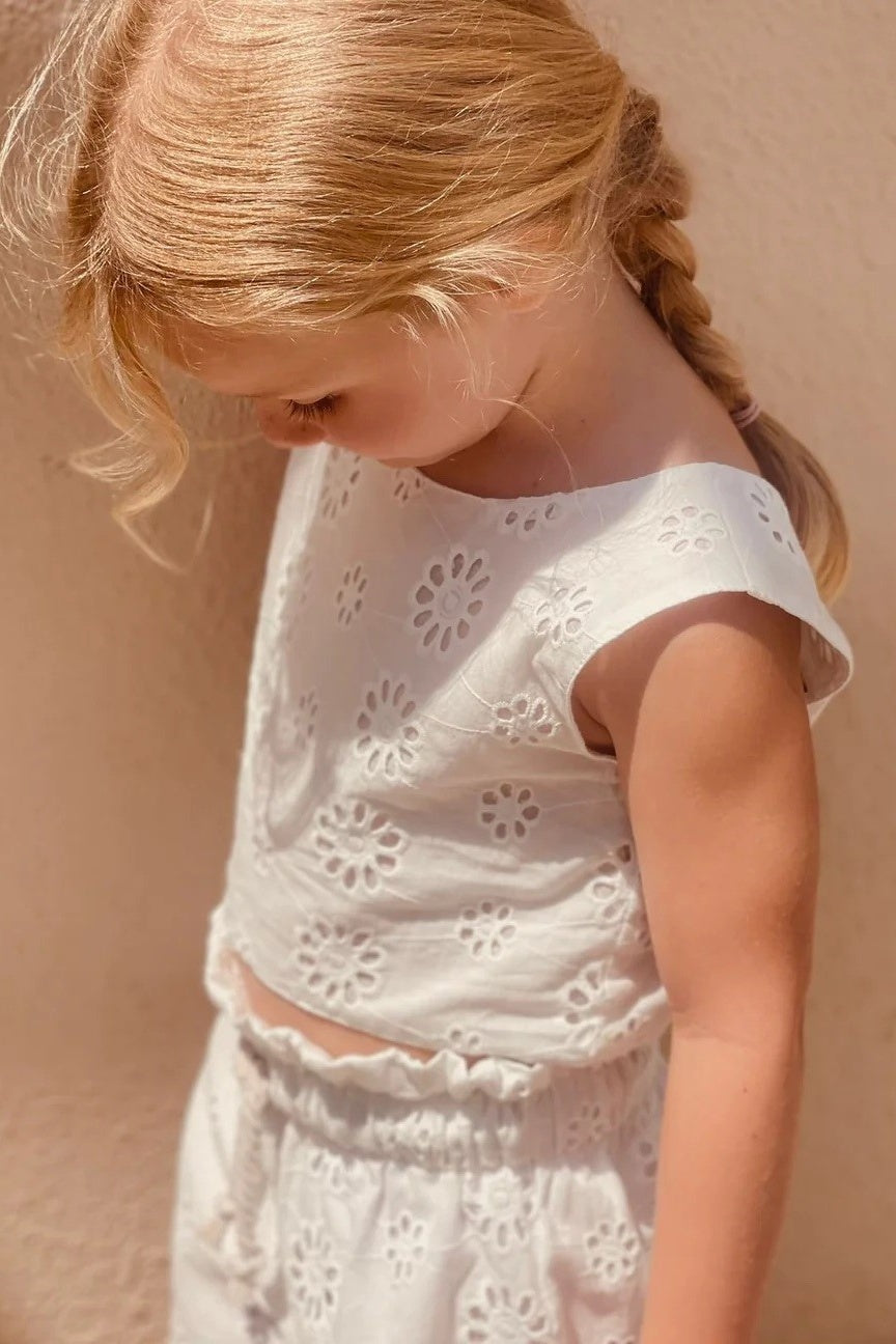 EMBROIDERY SET WITH SHORTS| WHITE