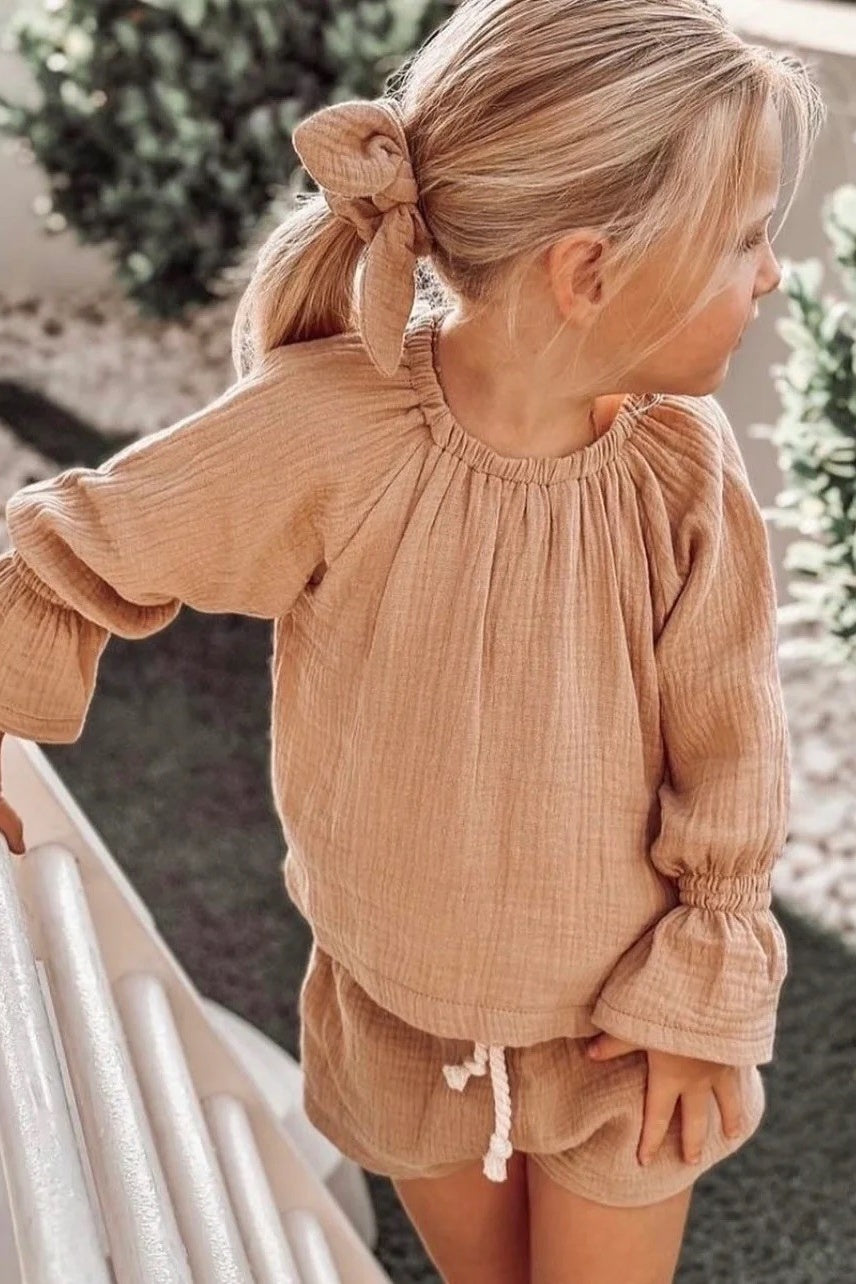 MUSLIN SET WITH RUFFLE CUFFS | CAPPUCCINO