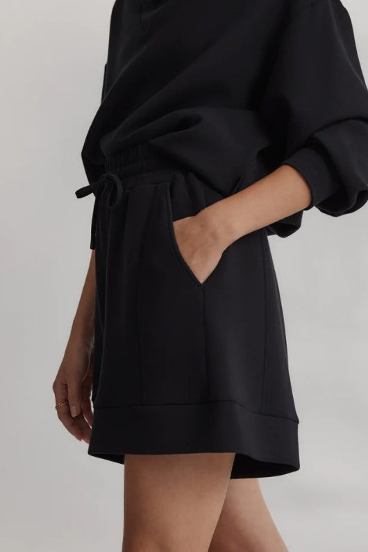 Alder Short  | Black - FINAL SALE