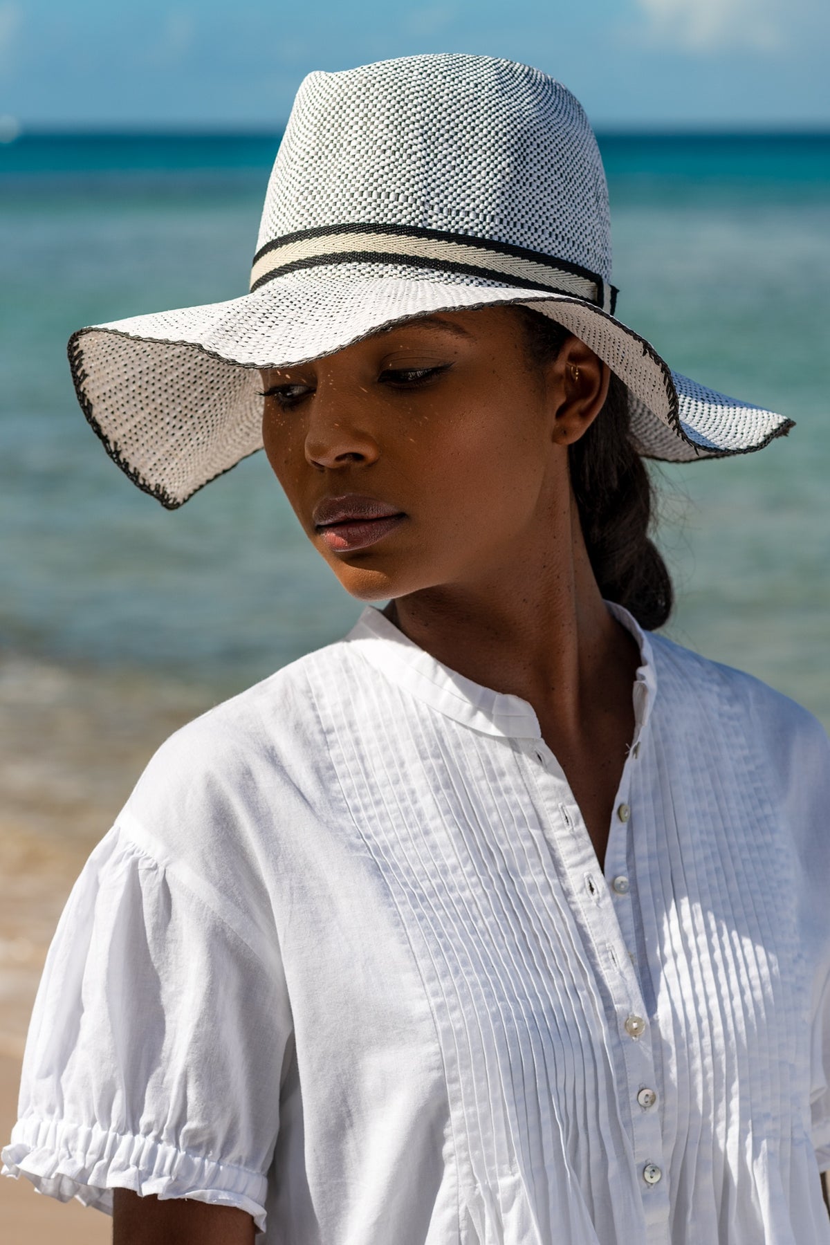 ZOE HAT | BLACK/WHITE - Packable FINAL SALE